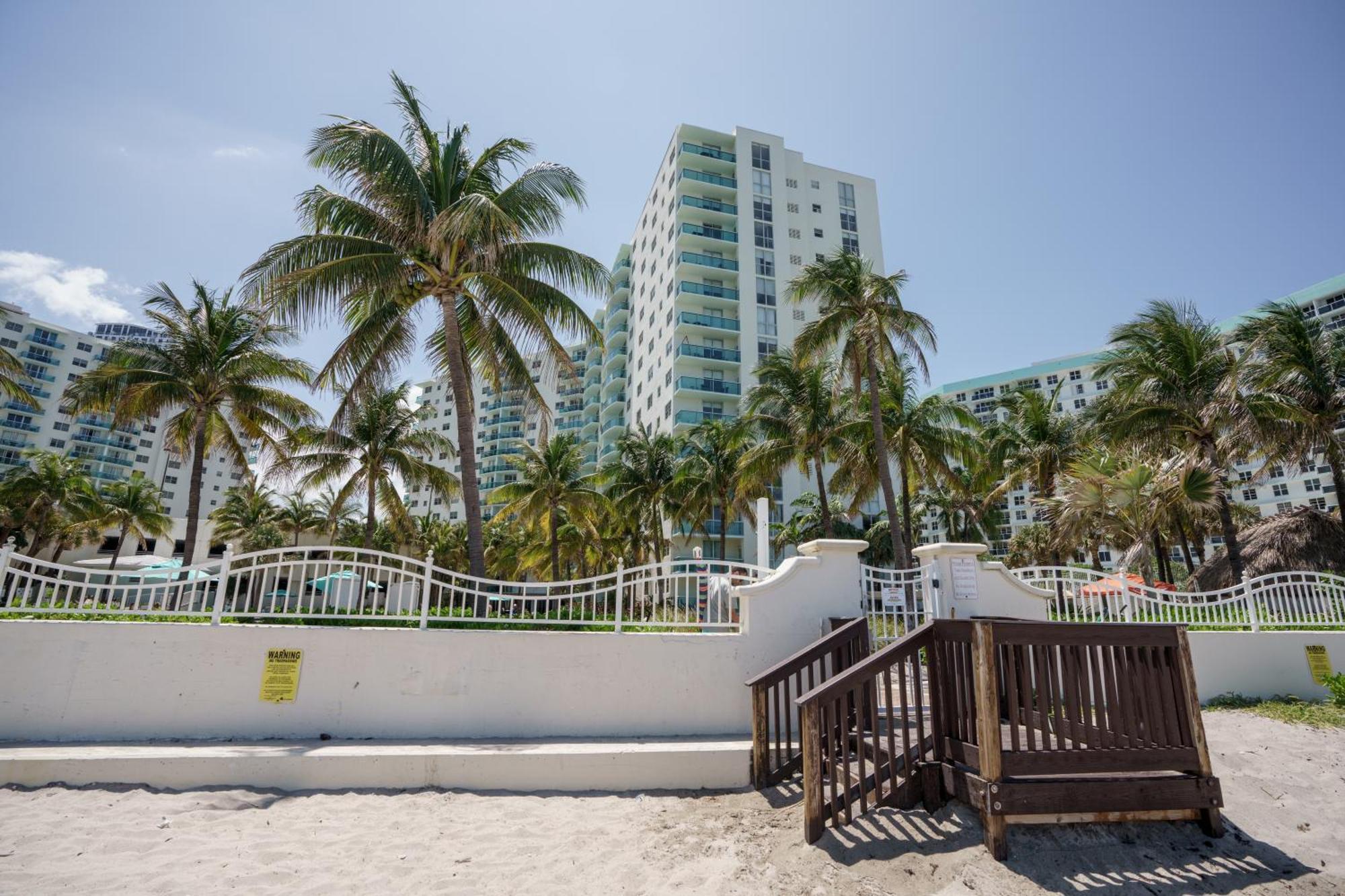 Modern 1 Bdr Oceanview With Direct Beach Access! Hollywood Esterno foto