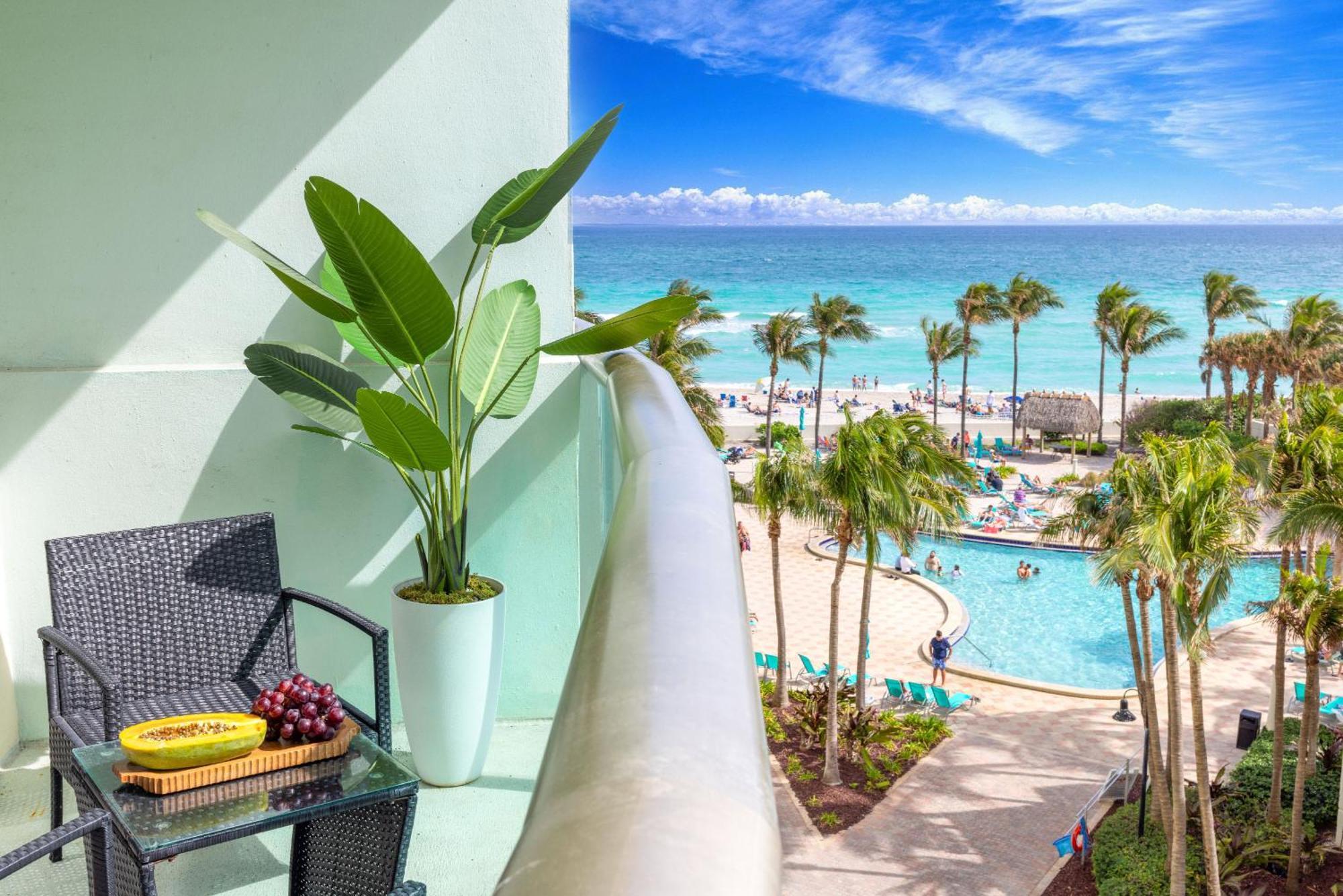 Modern 1 Bdr Oceanview With Direct Beach Access! Hollywood Esterno foto